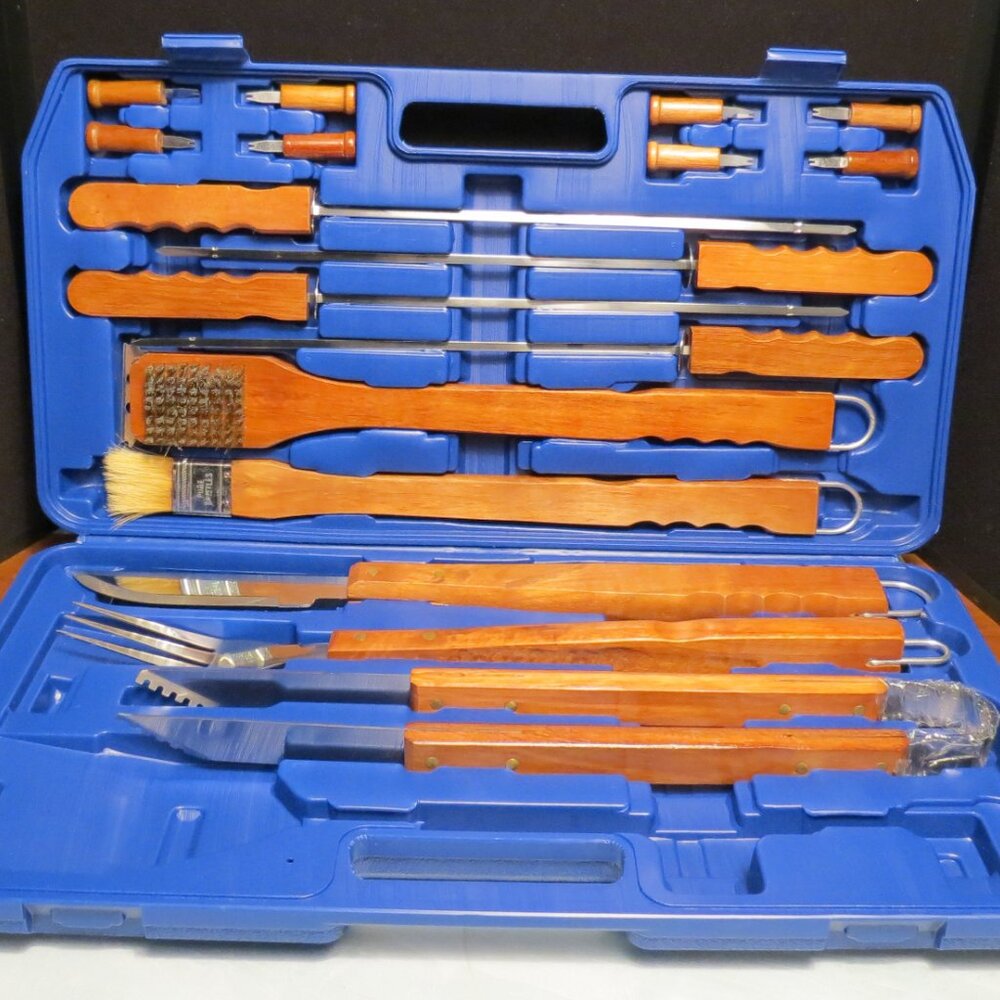 BBQ Grill Utensil Tool Set 17 pieces and Case for Grilling/Cooking
